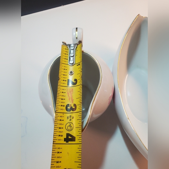 Fine China Royal Court , Carnation, Japan, Cream and Gravy Boat set, Vintage - Picture 3 of 12